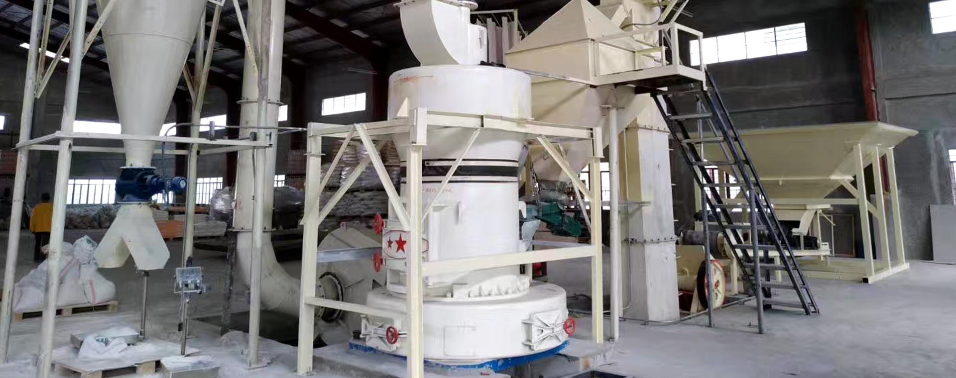 湖北宜昌石灰石粉磨生產(chǎn)線(xiàn)