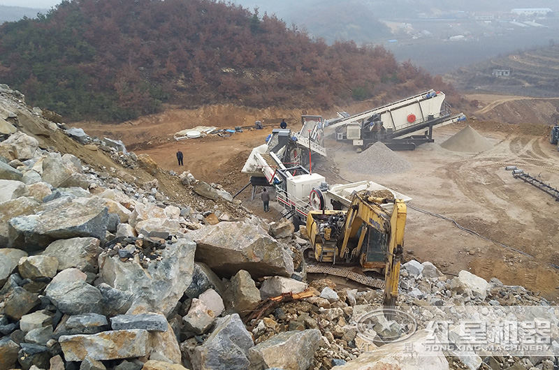 湖南移動小型碎石機生產(chǎn)作業(yè)現(xiàn)場，可就近安排參觀