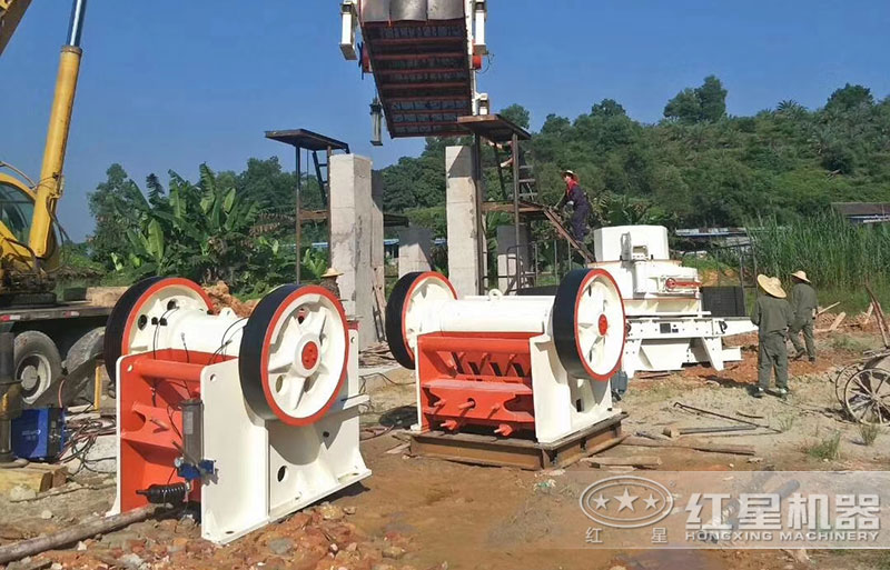 設(shè)備安裝、調(diào)試現(xiàn)場