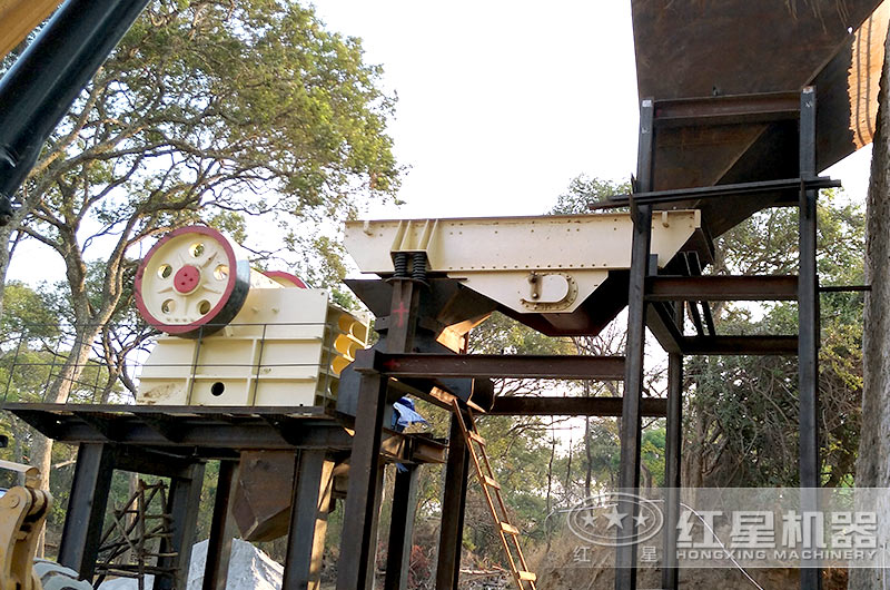 69破碎機生產現(xiàn)場，占地小